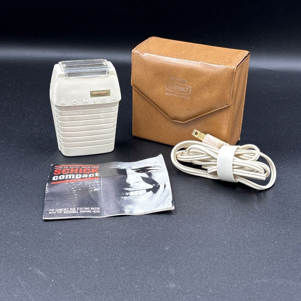 Vintage Schick Compact Electric Razor Shaver w/Case Premium Condition Works